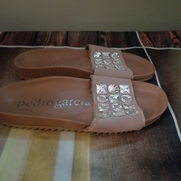 Pedro Garcia Adana Shoe  Buttery soft leather Rhinestones Slide SZ 5 - Picture 7 of 8